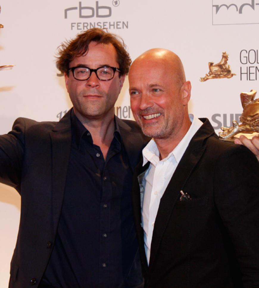Jan Josef Liefers bekam einen Preis von Schauspieler Christian Berkel überreicht