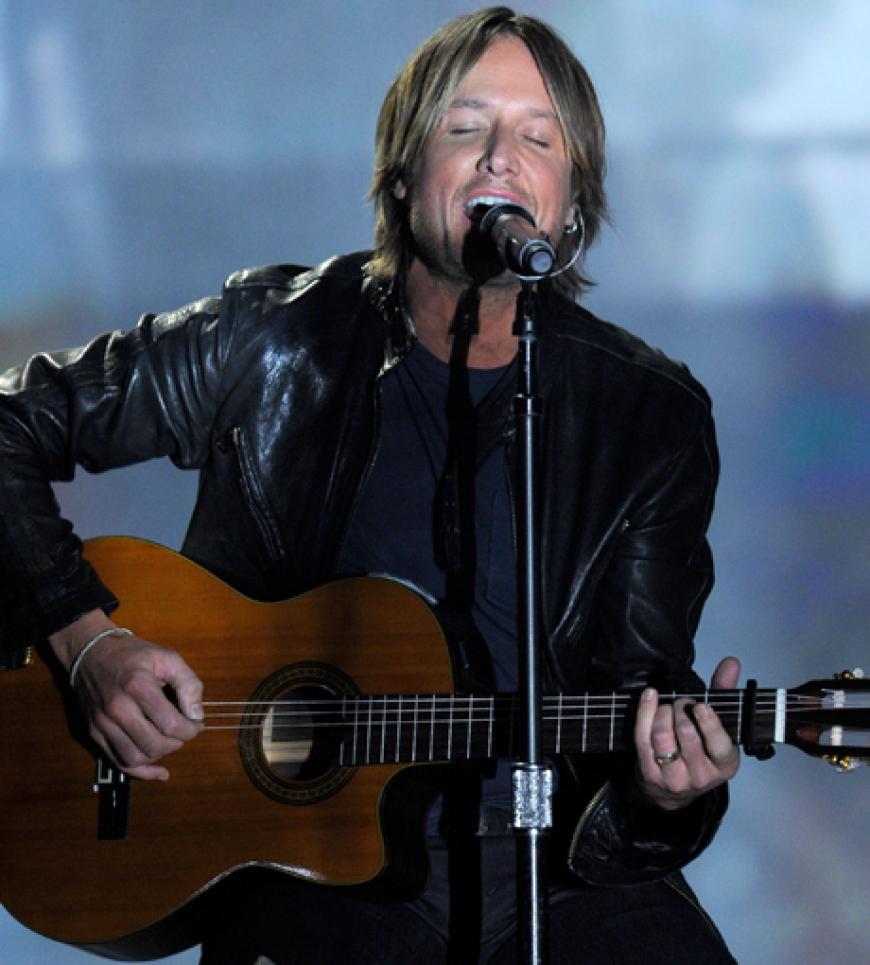 Back to the roots: Country-Star Keith Urban an der Gitarre