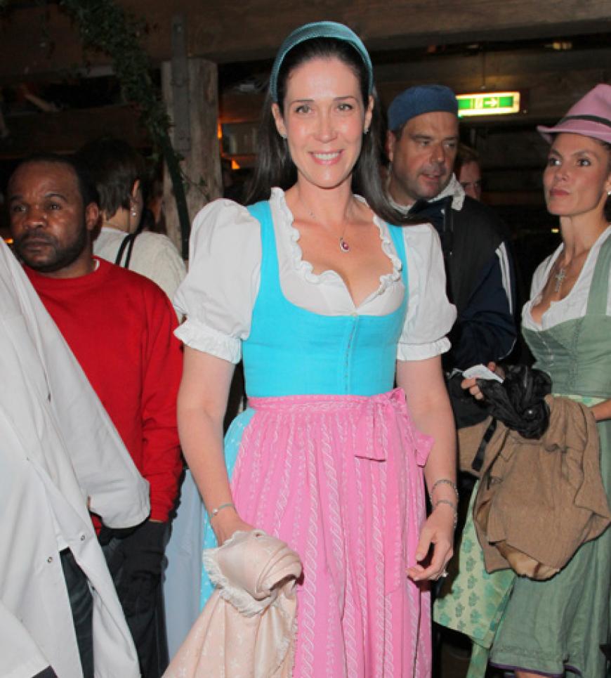 ... denn sie trug dasselbe Dirndl wie Nathalie Graefin von Bismarck