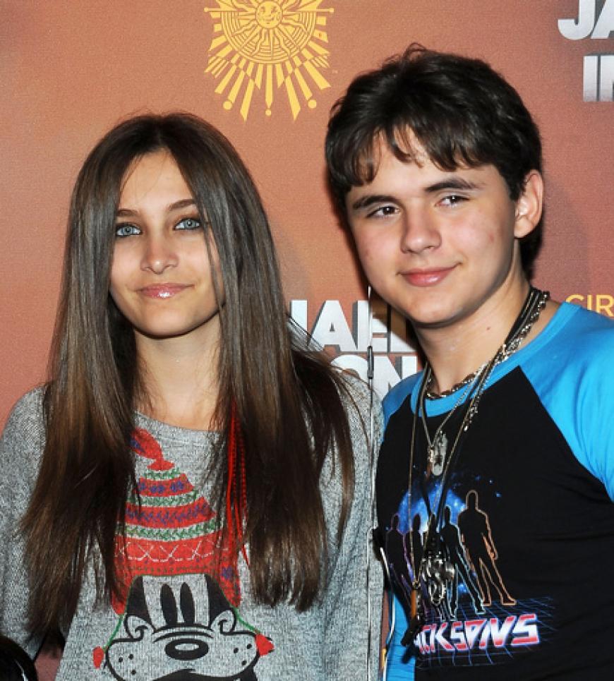 Bruder und Schwester oder nur Halbgeschwister? Paris und Prince Jackson