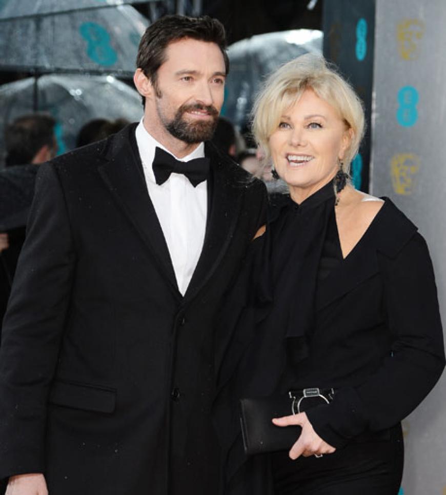 Hier sehen wir Hugh mit seiner Frau Deborra-Lee Furness bei den