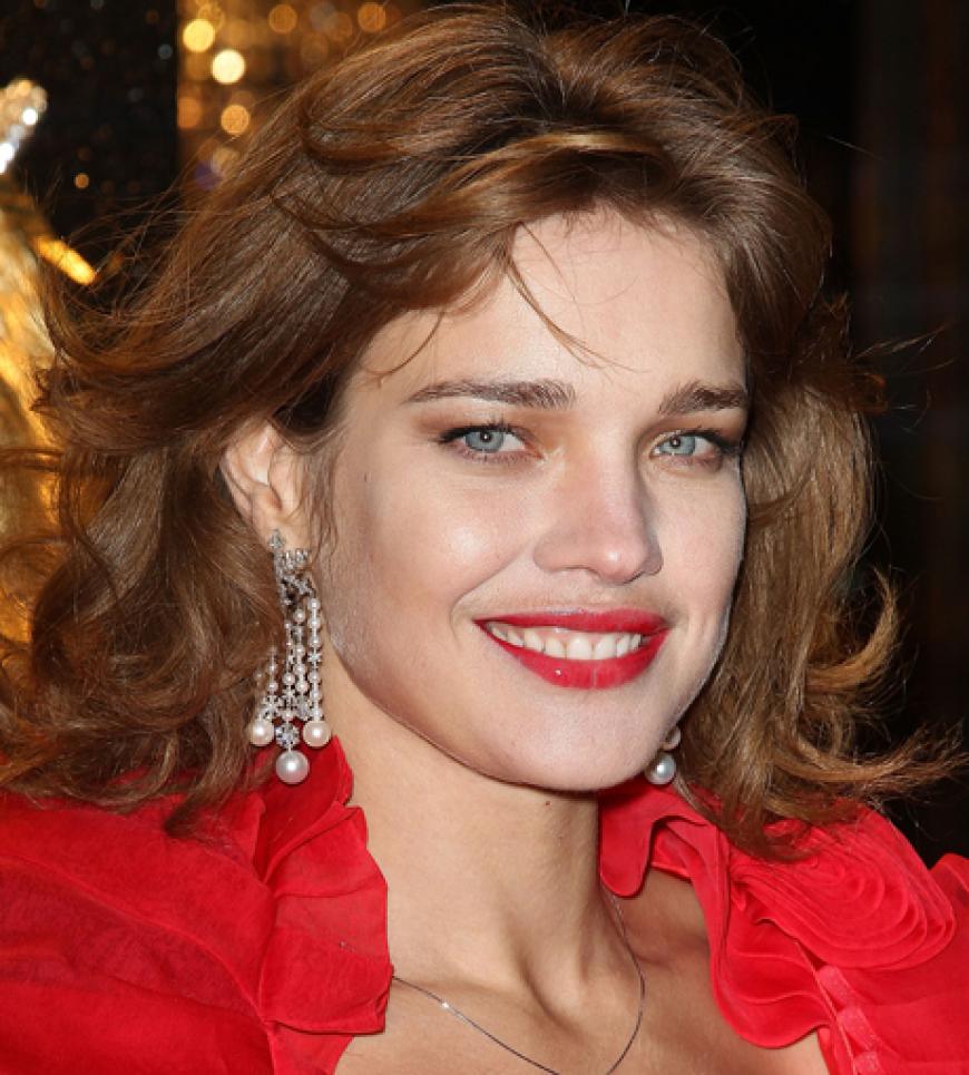 Topmodel Natalia Vodianova liebt rote Lippen. Wir auch!