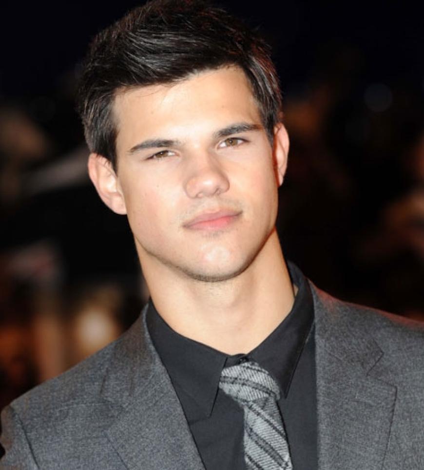 Er ist Robert Pattinsons härtester Konkurrent: Auch Schauspieler Taylor Lautner lässt Frauenherzen schmelzen - vor und hinter der Kamera. Privat verbindet Rob und Taylor eine enge Freundschaft