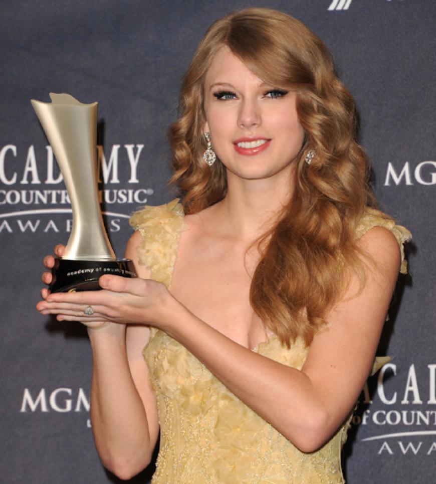 Taylor Swift erhielt die Hauptauszeichnung als Künstlerin des Jahres
