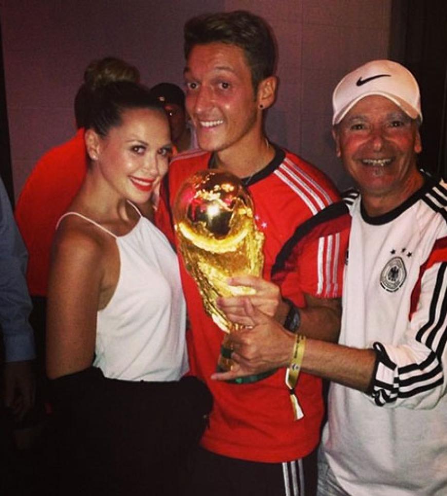Süßes After-Match-Foto mit Mandy und ihrem Papa