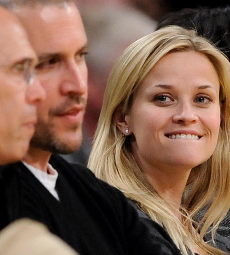 Auch Hollywood-Star Reese Witherspoon hat hoffentlich endlich den Mann ihres Lebens gefunden: Jim Toth heißt der Glückliche, dem Reese im März 2011 im Beisein von rund 100 Gästen das Ja-Wort gab