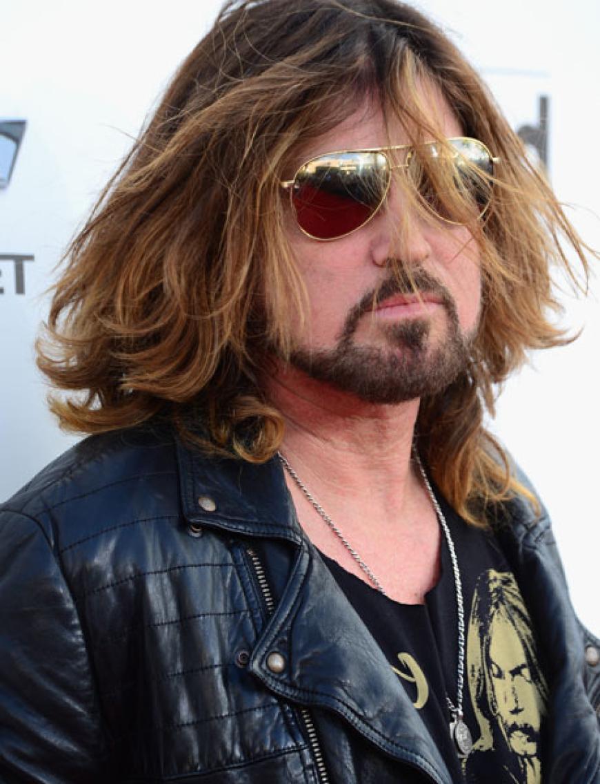 Ob Billy Ray Cyrus wegen dem Kummer mit seiner Tochter Miley Cyrus eine Sonnenbrille trägt?