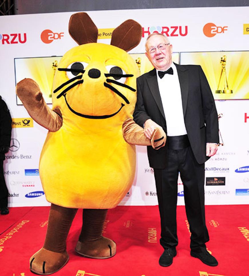 Auch auf dem roten Teppich: die Maus, zwar ohne ihren Elefanten - damit aber mit ihrem Erfinder, Armin Maiwald