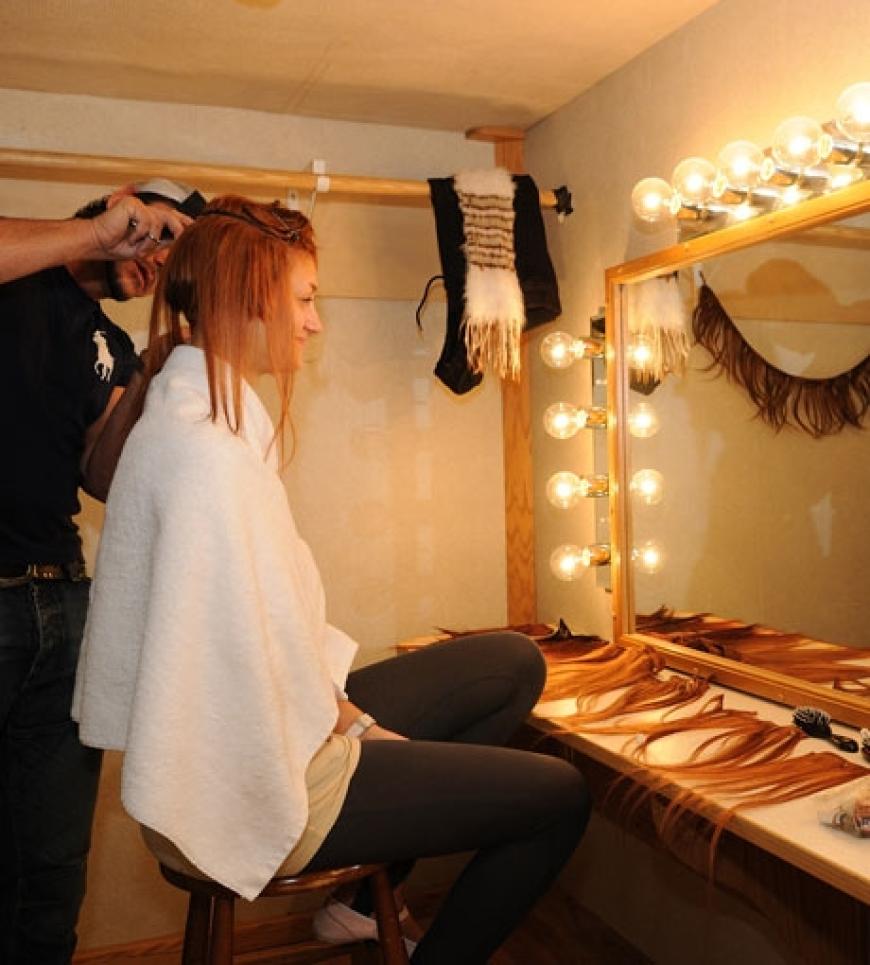 Maria in der Maske. Copyright: Dan Little John