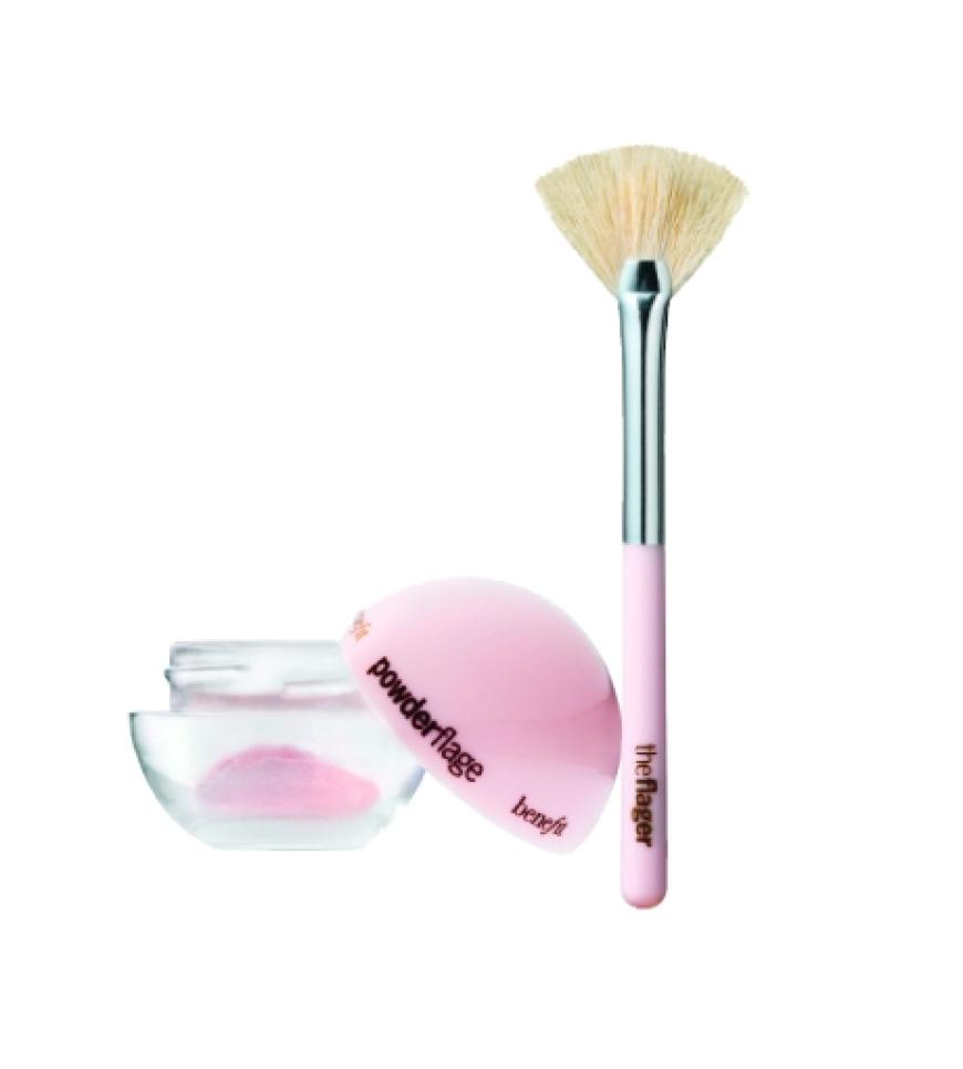 Puder-Concealer und Pinsel