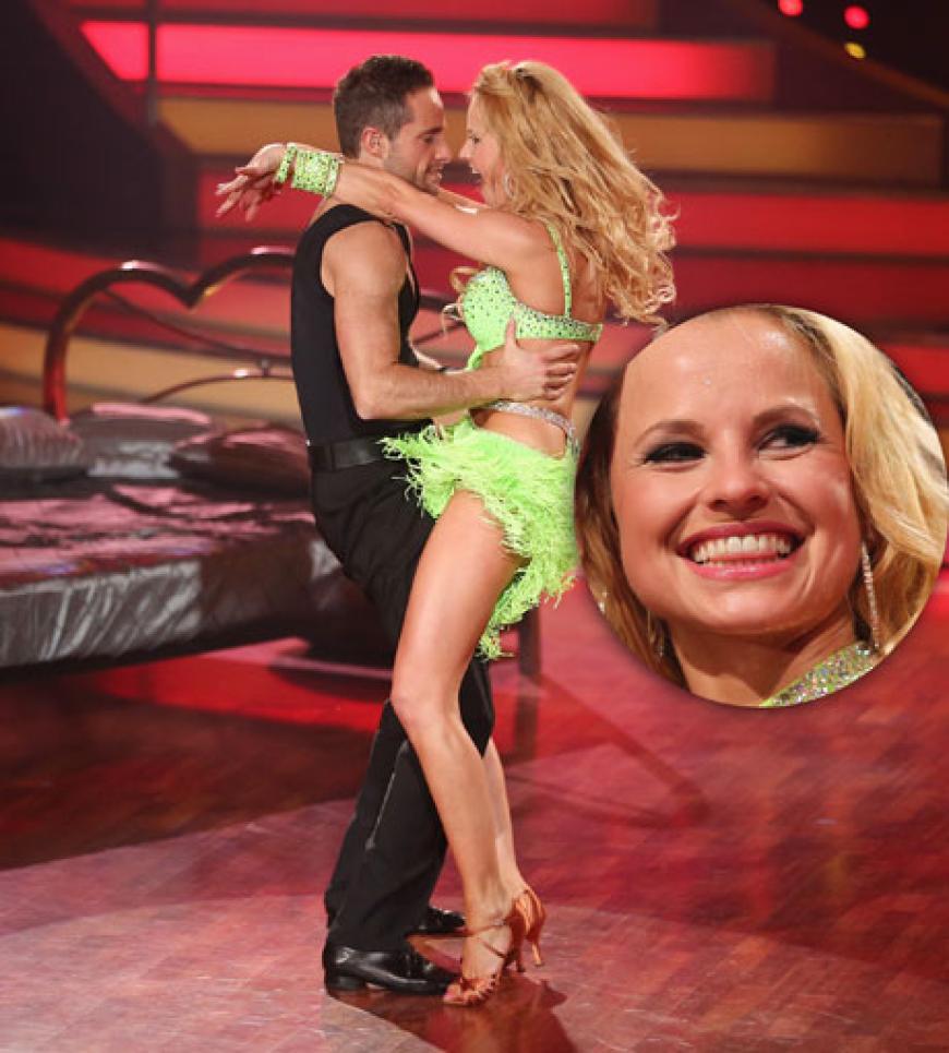 Das ehemalige "Let's Dance"-Paar Balian Buschbaum und Sarah Latton Sie verriet nun wie es sich bei ihm unten herum anfühlt... Das ehemalige "Let's Dance"-Paar Balian Buschbaum und Sarah Latton Sie verriet nun wie es sich bei ihm unten herum anfühlt...