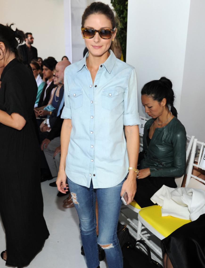 Olivia Palermo ist ziemlich busy auf der Fashion Week. So springt sie von Show zu Show