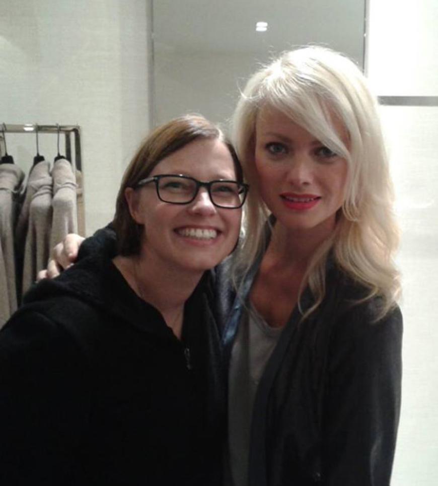 Eröffnung des Liu-Jo-Flagship-Stores Ende September 2013 am Hamburger Jungfernstieg: OK!-Redakteurinnen Anja (l.) und Anna (Fotos) sind dabei! Vor die Linse bekamen sie unter anderem Model Franziska Knuppe