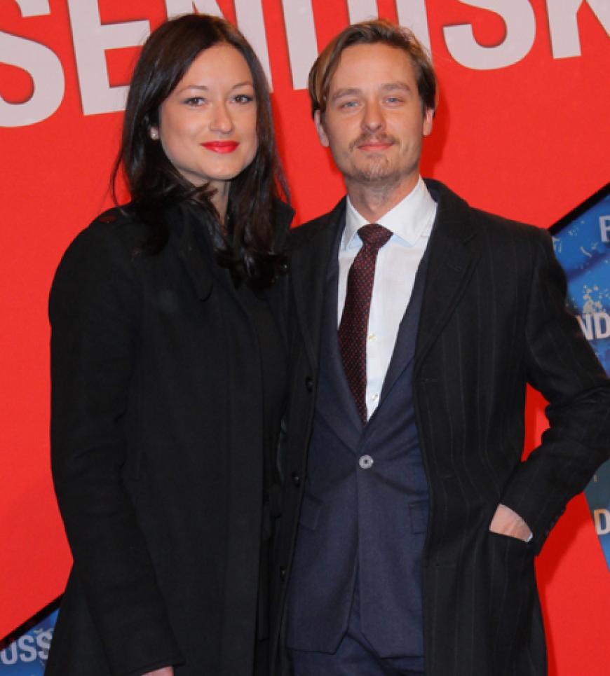 Tom Schilling mit Freundin Annie Mosebach in Berlin