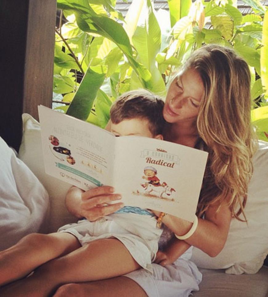 Gisele Bündchen liebt es Mama zu sein und teilt ihr Glück mit ihren Fans. Hier zeigt sie uns ihren süßen Sohnemann Benjamin