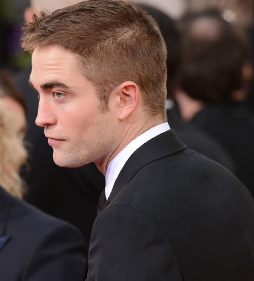 Schnieft diese Nase gerne? Robert Pattinson Schnieft diese Nase gerne? Robert Pattinson