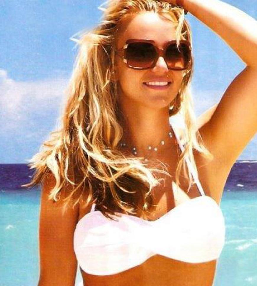 Britney Spears zeigt sich in Bestform am Strand