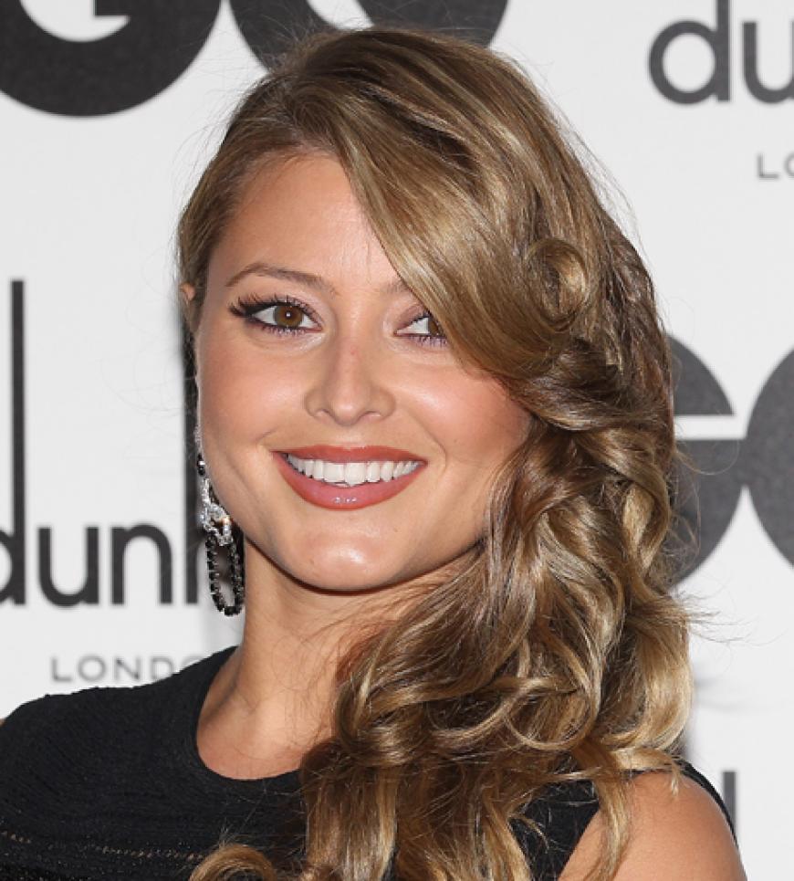 Genau wie die Sängerin Holly Valance