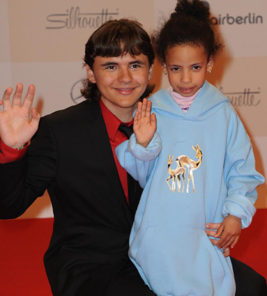 Ganz bodenständig zeigte sich der 14-jährige Prince Michael Jackson. Er kam im Namen seines Vaters Michael Jackson, der sich ebenfalls für Kinder in Not einsetzte