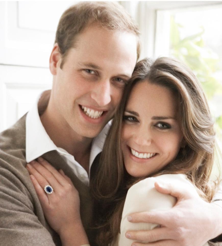 Die offiziellen Verlobungsbilder von William und Kate zeigen sie privat und glücklich wie nie zuvor - eben ein absolutes Traumpaar!