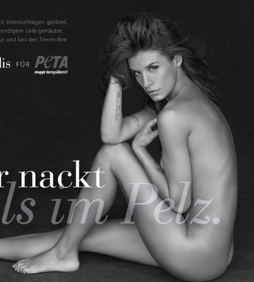 Die Italienierin ist Wiederholungstäterin - sie hat sich schon einmal für die bekannte Tierschutzorganisation ausgezogen