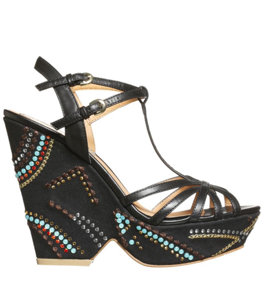 Ganz hoch hinaus kommen wir mit diesen Plateau-Sandalen von C&A, ca. 50 Euro