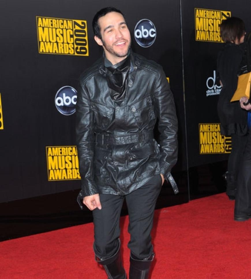 Pete Wentz kam solo ohne seine Frau Ashlee Simpson
