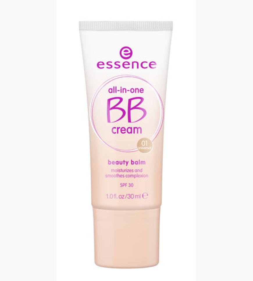 Die BB-Cream von Essence ist leicht deckend und damit für kleinere Unreinheiten geeignet. Erhältlich in den Nuancen 01 Universal und 02 Natural.