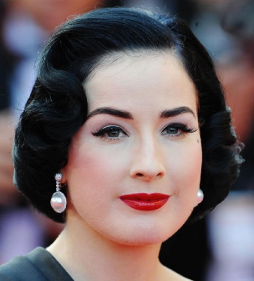 Dita von Teese hat den 20. Platz beim Eurovision Song Contest gut verkraftet