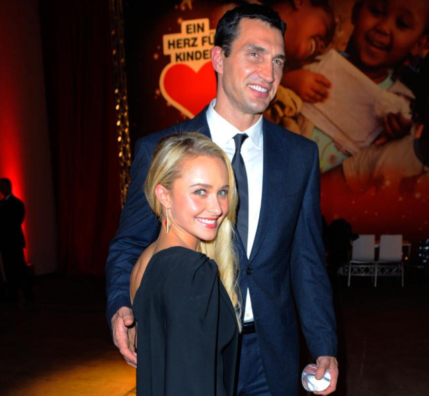 Erst waren sie zusammen, dann haben sie sich getrennt, jetzt sind sie verlobt. Hayden Panettiere und Wladimir Klitschko haben sich auch dieses Jahr endlich verlobt