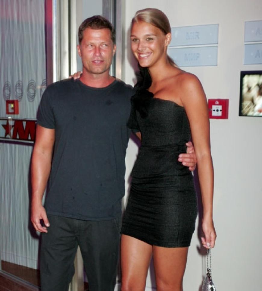 Total verliebt: Til Schweiger und seine Freundin Melanie Scholz. Die beiden verbrachten gerade erst einen gemeinsamen Urlaub auf den Malediven
