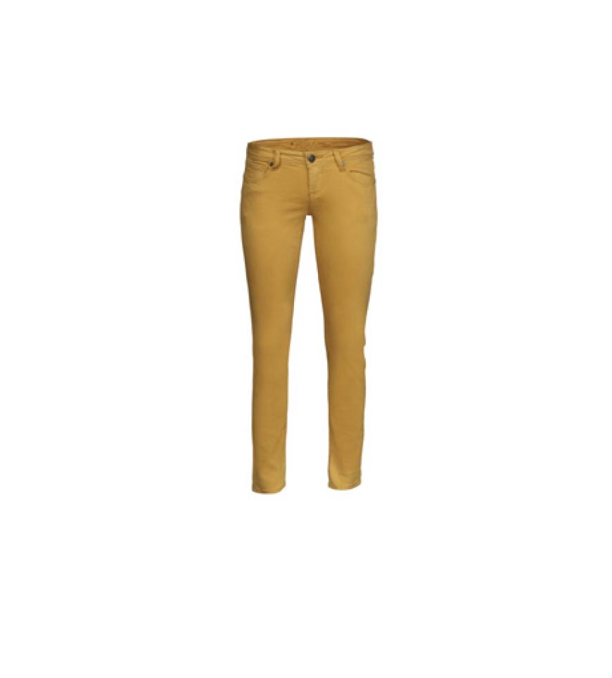 Willkommen im Herbst! Jedenfalls wenn es nach unserem neuen Jeanstrend geht. OK! hat für euch die schönsten Modelle zusammengestell.
Den Anfang macht die gelbe Jeans von New Yorker, ca. 30 Euro