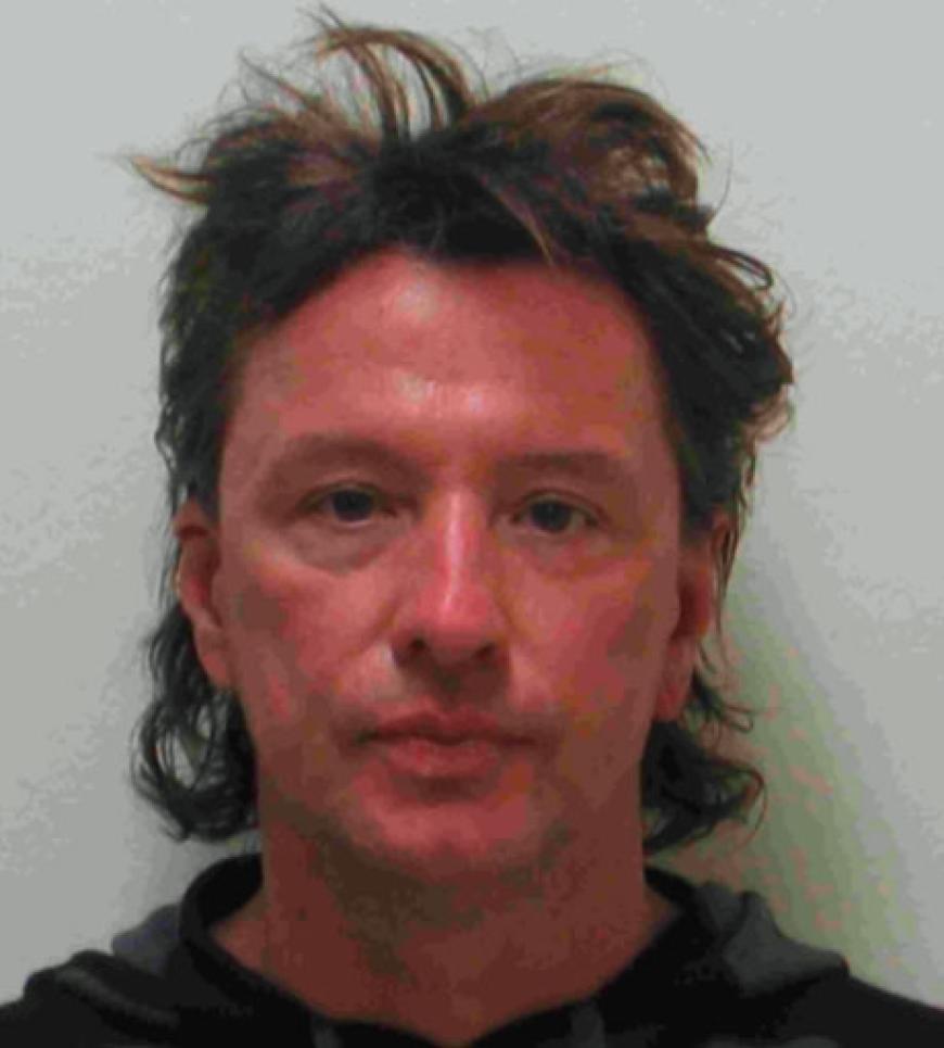 Auch der Ex-Mann von Heather Locklear und Bon Jovi-Gitarrist, Richie Sambora, wurde wegen Trunkenheit am Steuer von der Polizei von Laguna Beach vorübergehend festgenommen