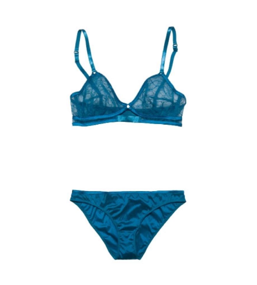 Die perfekte Feel-good-Wäsche in der
dunklen Jahreszeit!
Materialmix von Princesse tam.tam, BH ca. 60 Euro, Slip ca. 40 Euro