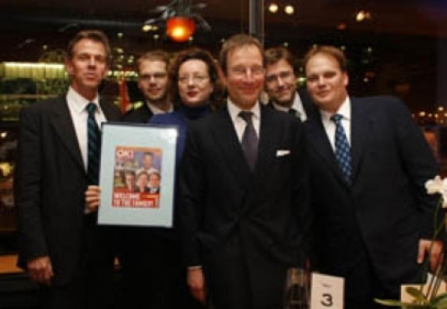 Von links nach rechts: Klaus Dahm, Kai Rose, Regina von Flemming, Richard Desmond, Kay Labinsky und Lars Joachim Rose
