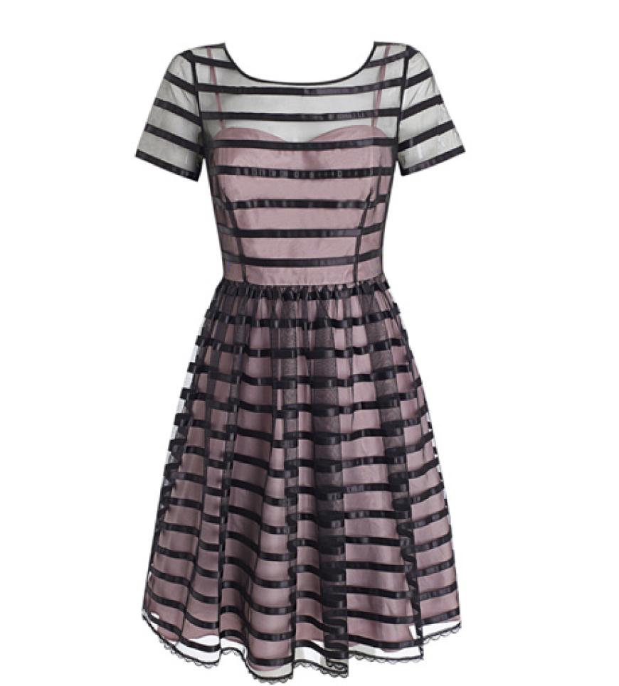 Tailliertes Cocktailkleid, erhältlich über debenhams.de, ca. 160 Euro