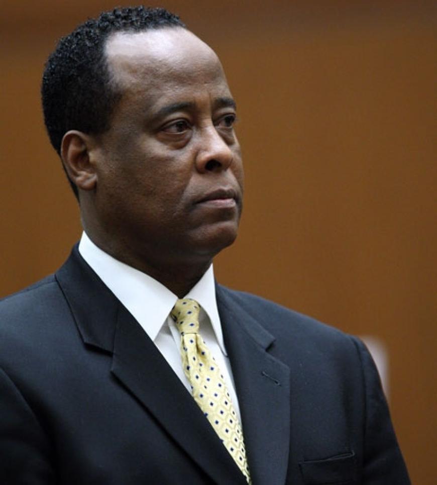 Dr. Conrad Murray wurde angeklagt. Der Privatarzt von Michael Jackson soll ihm eine Überdosis des Narkosemittels Propofol gespritzt haben
