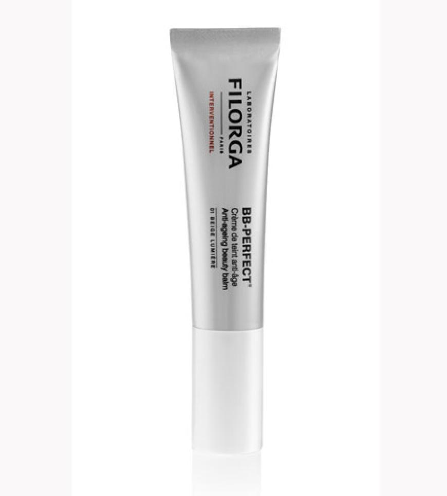 Diese BB Cream ist auch sehr deckend und riecht dabei super frisch. Von Filorga, 30 ml ca. 39 Euro. In den Nuancen 01 Hellbeige und 02 Goldsand