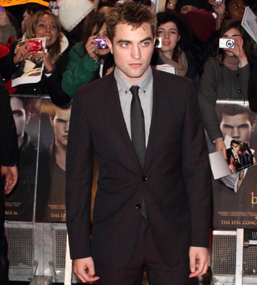 Kreischalarm am Roten Teppich: Spätestens wenn Hauptdarsteller und Mädchenschwarm Robert Pattinson auftritt, sind die Mädels außer Rand und Band