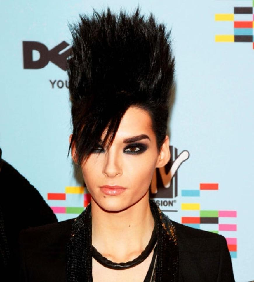 Die Frisur sitzt, das Make-up auch: Bill von Tokio Hotel