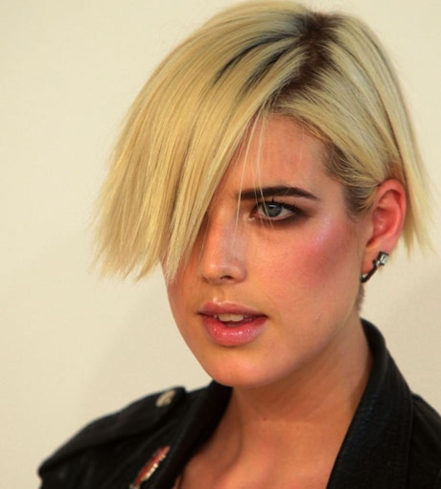 Agyness Deyn trägt die Haare neuerdings etwas länger