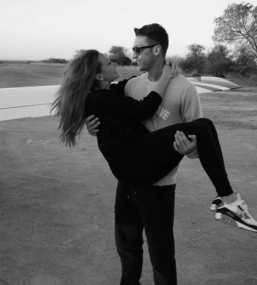Mandy Capristo und Mesut Özil sind schwer verliebt