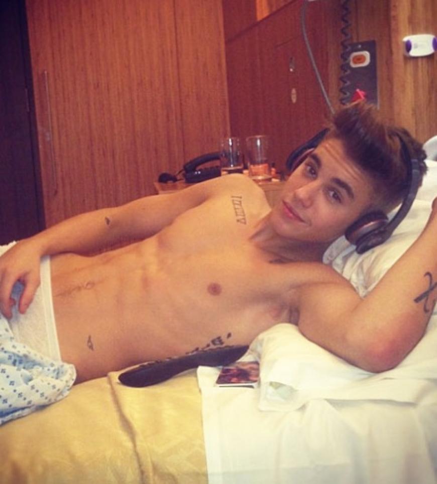 Armer Justin! Bei einem Konzert in London brach der Bieber zusammen und wurde umgehend ins Krankenhaus gebracht. Wie man sieht, ging es ihm gleich besser...
