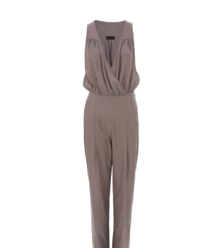 Elegant: Modell mit Raffungen und Bügelfalten von Mango, ca. 70 Euro