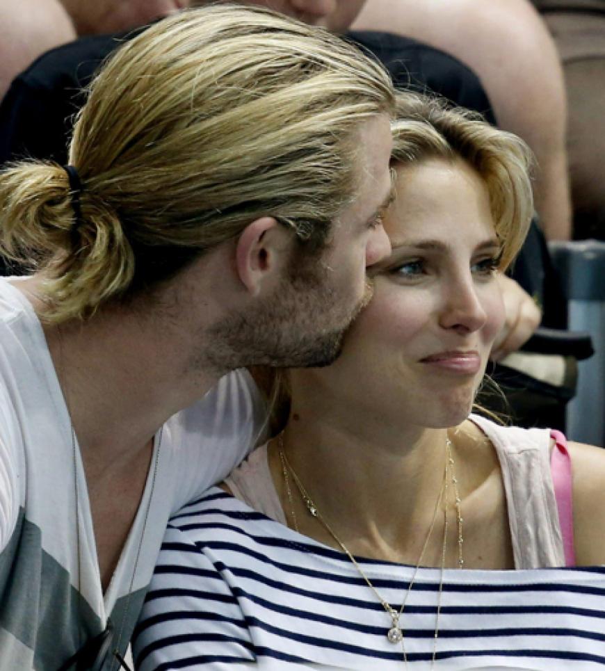 Das Paar feuerte die spanischen Wasserballspieler an - denn Elsa Pataky ist Spanierin. Doch am Ende musste sie sich von Chris trösten lassen. Spanien verlor gegen Montenegro