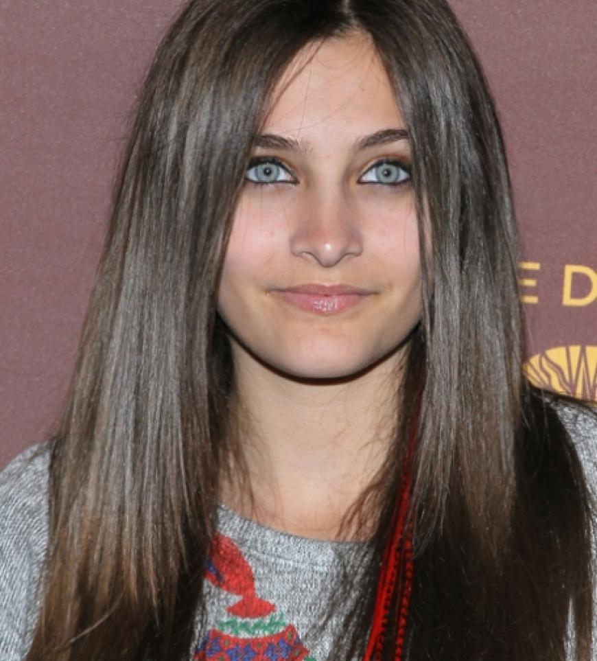 Tragisch: Paris Jackson, Tochter von Michael Jacksons Tochter, wollte sich mit einem Küchenmesser umbringen. Sie konnte gerettet werden und ist seitdem in Behandlung