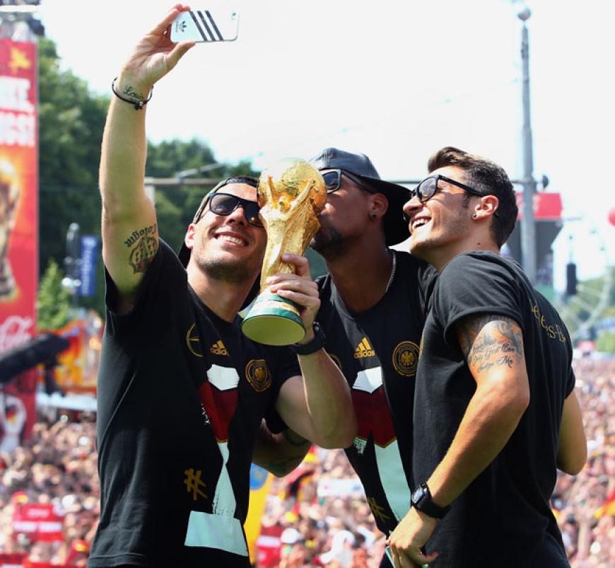 Selfie-Time! Poldi, Boateng und Özil