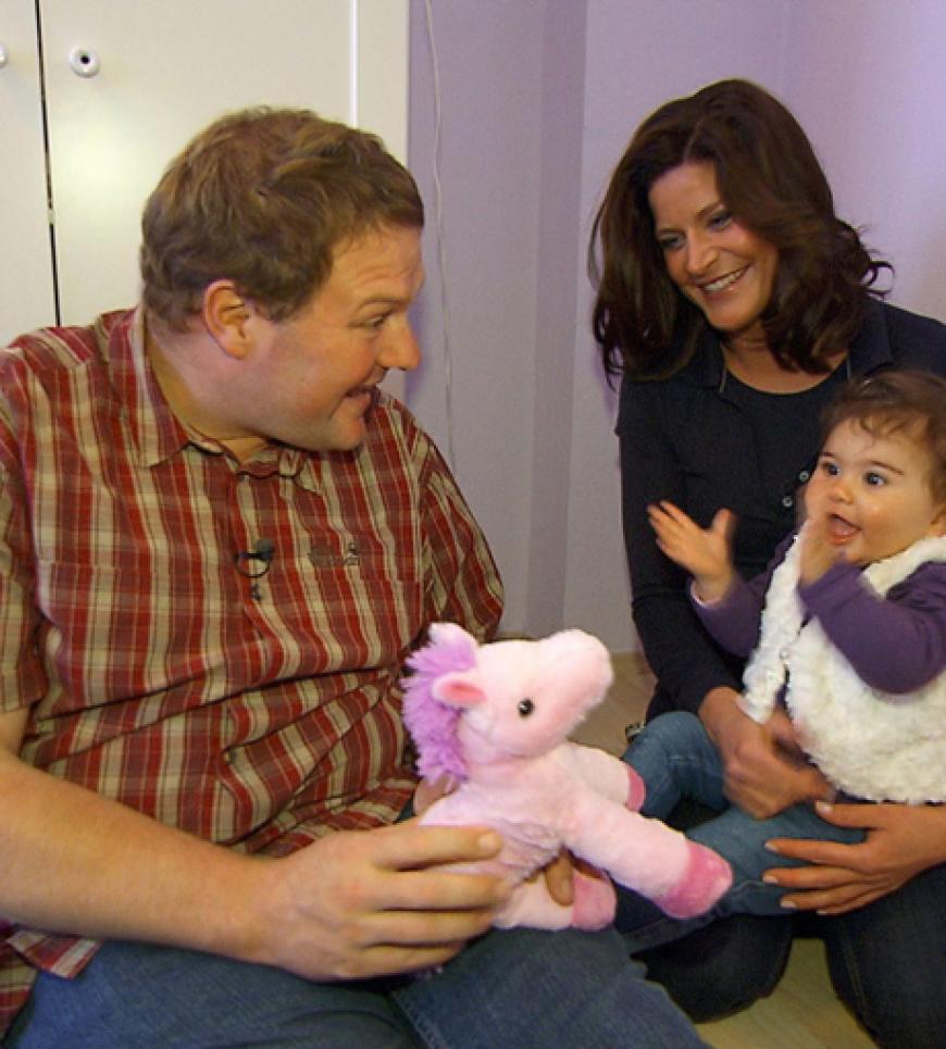 Kleines Familienglück: Martin, Ibolja und deren kleine Tochter