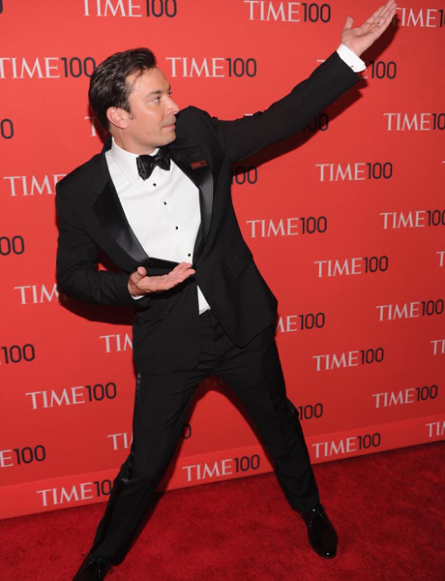 Was will uns US-Entertainer Jimmy Fallon mit diesem Posing sagen? Will er etwa noch höher hinaus?