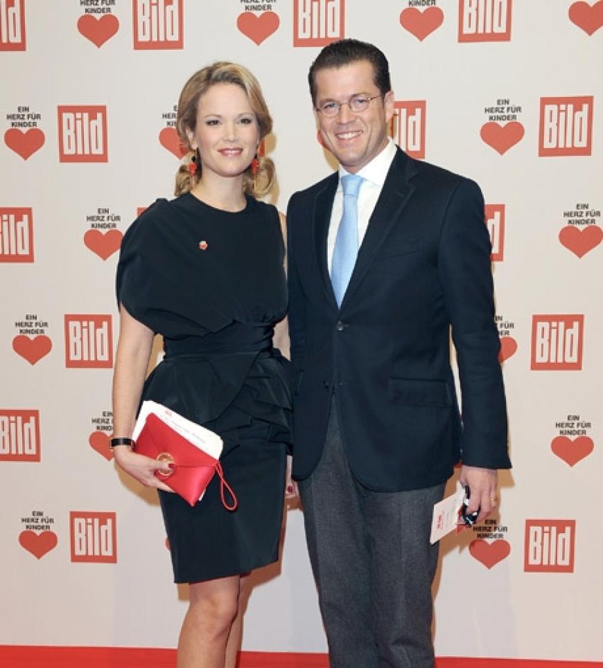 Karl-Theodor zu Guttenberg kam gemeinsam mit seiner hübschen Ehefrau Stephanie